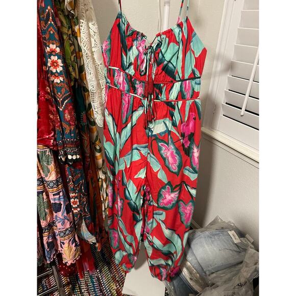 FARM Rio Cropped Jumpsuit - Picture 4 of 4